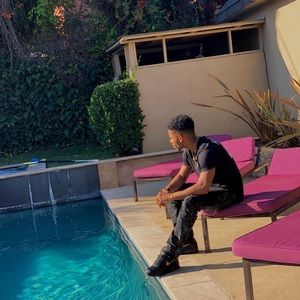 Meet your Posher, Philip